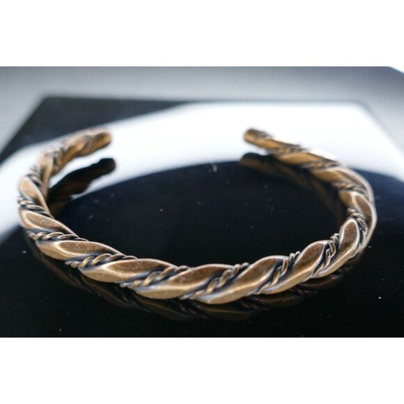 Handcrafted Twisted Copper Cuff Bracelet With Antique Finish - Picture 4 of 7